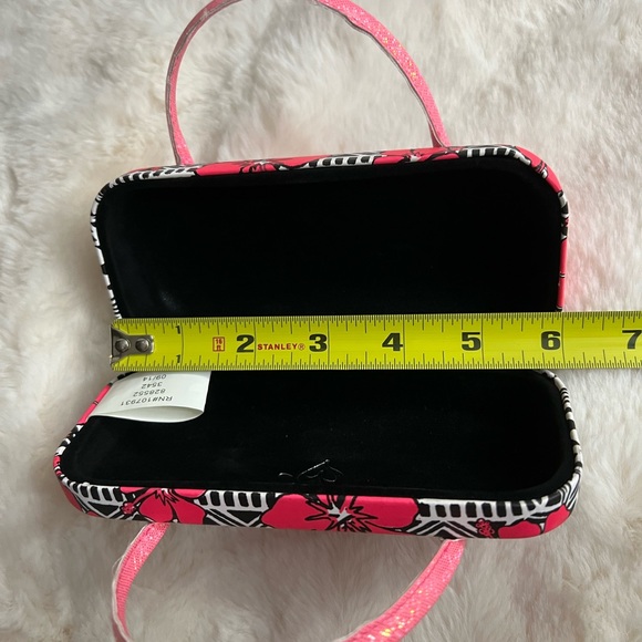 Justice sunglass case- initial K - Picture 3 of 6